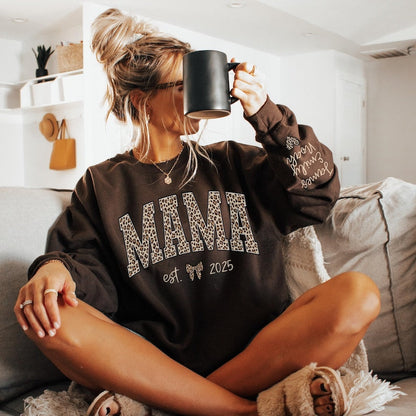 Custom Leopard Mama Heat Transfer Print Sweatshirt With Kid Name On Sleeve | Mother's Day Gift