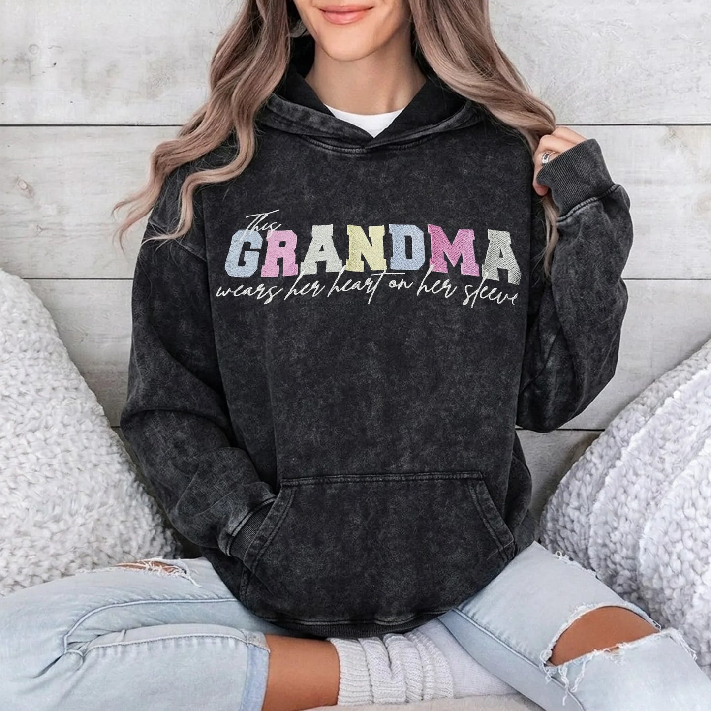 Custom Embroidered Heart on Sleeve Personalized Mommy/Grandma Washed Sweatshirt | Mother's Day Gift for Mom & Grandma