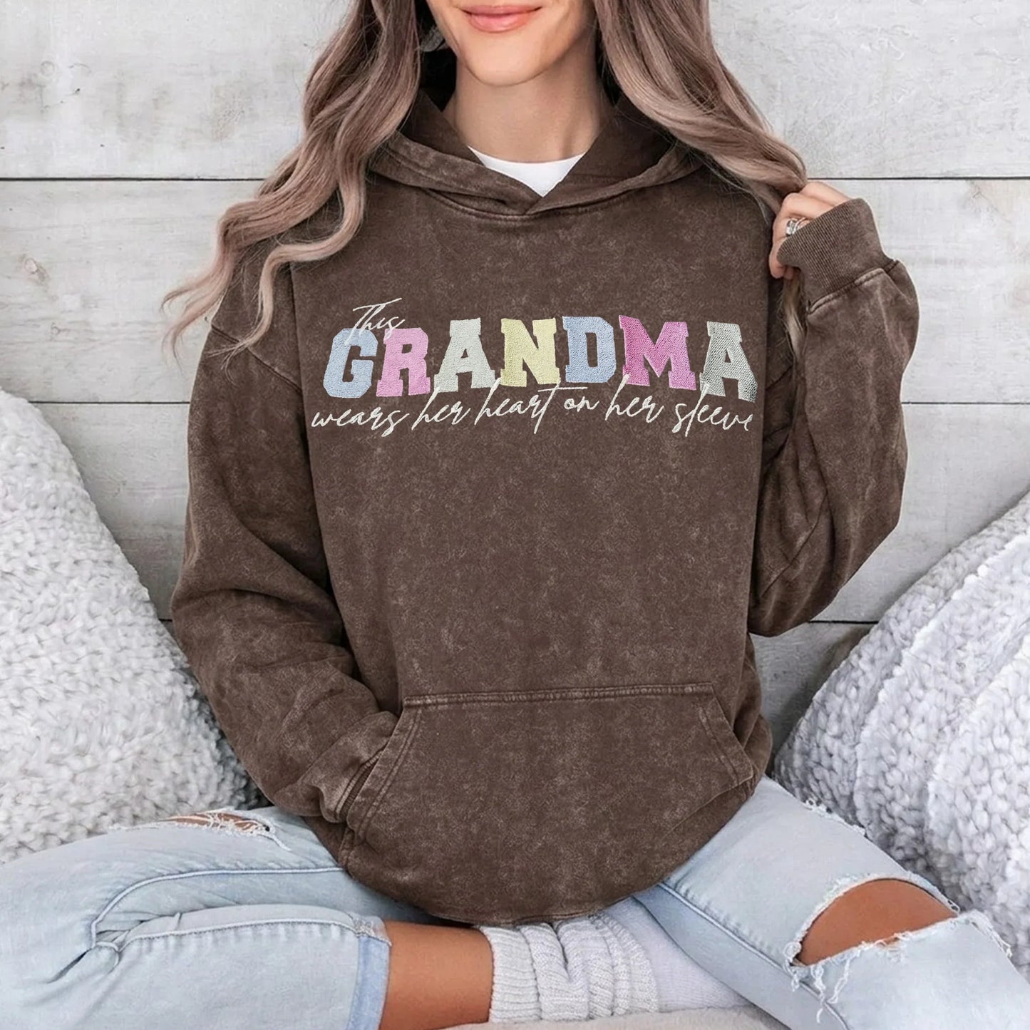 Custom Embroidered Heart on Sleeve Personalized Mommy/Grandma Washed Sweatshirt | Mother's Day Gift for Mom & Grandma