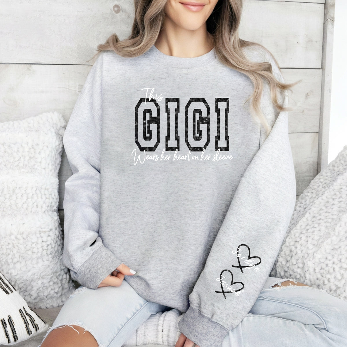 Wear Your Heart on Your Sleeve – Personalized Glitter Mama Sweatshirt with Kids’ Names | for Mom Mother's Day Gift
