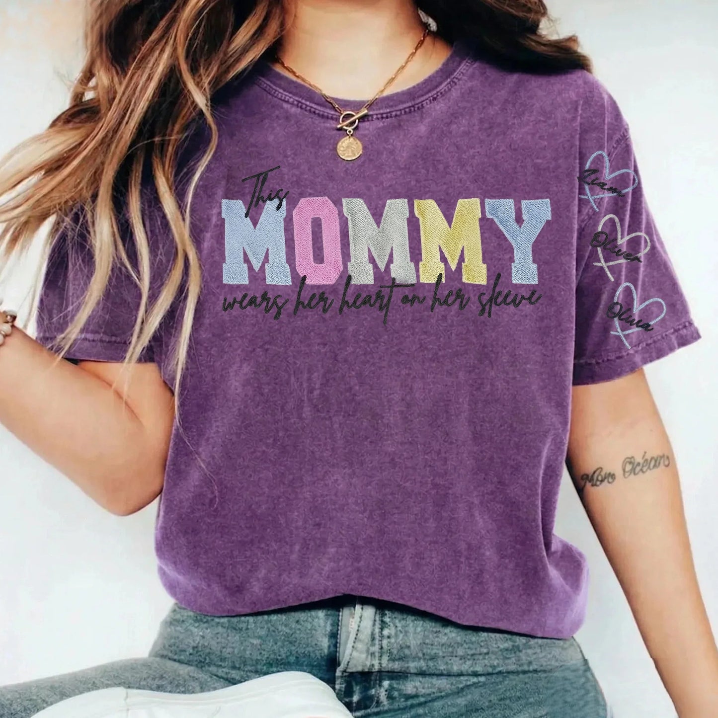 Custom Embroidered Heart on Sleeve Personalized Mommy/Grandma Washed Sweatshirt | Mother's Day Gift for Mom & Grandma