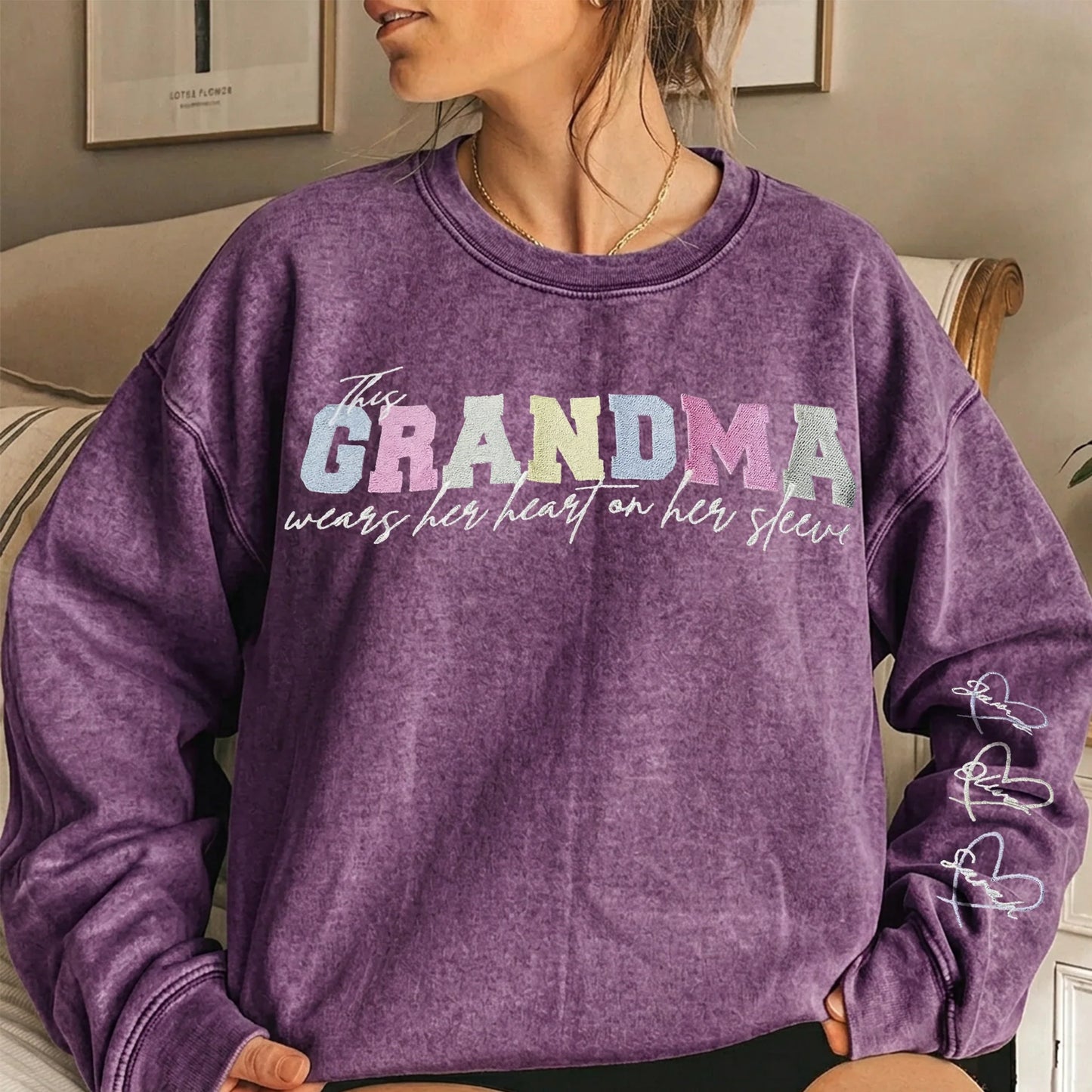 Custom Embroidered Heart on Sleeve Personalized Mommy/Grandma Washed Sweatshirt | Mother's Day Gift for Mom & Grandma